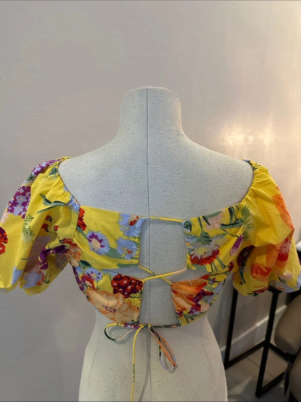 H&M Yellow Floral Off-the-Shoulder Crop Top - Picture 3 of 4